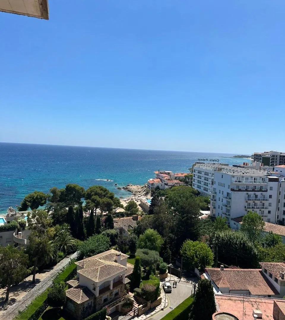 Beachfront Rooftop Haven Studio In Playa De Aro 普拉加德阿罗